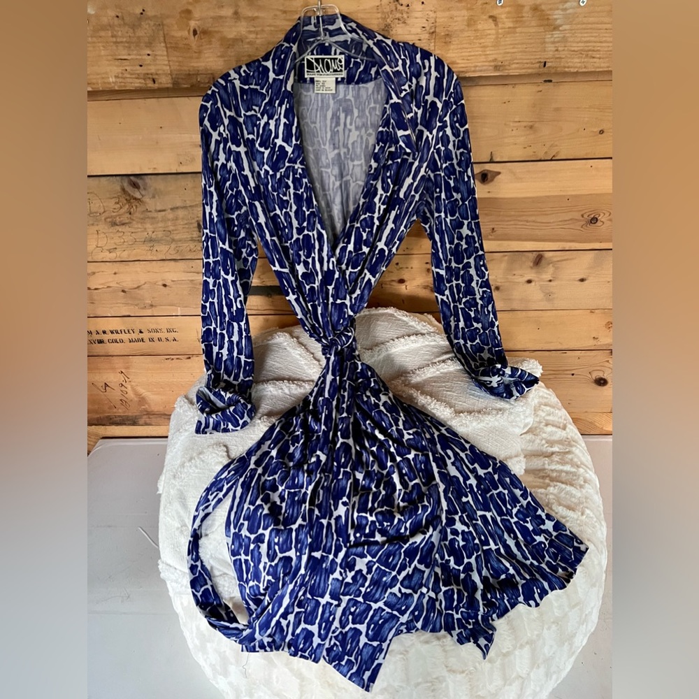 DVF Diane T72 Vintage Dress Purple & Blue Print